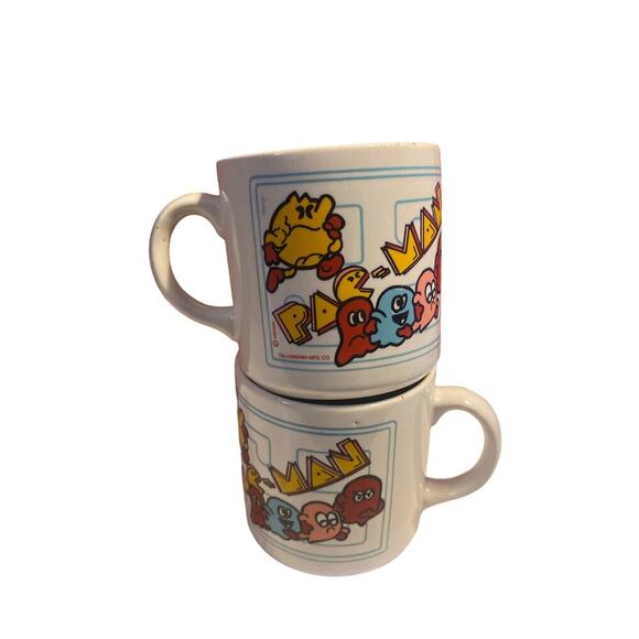 2 Vintage Pac Man Coffee Gamer Mugs